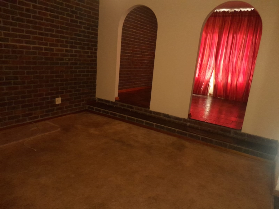 5 Bedroom Property for Sale in Cashan North West